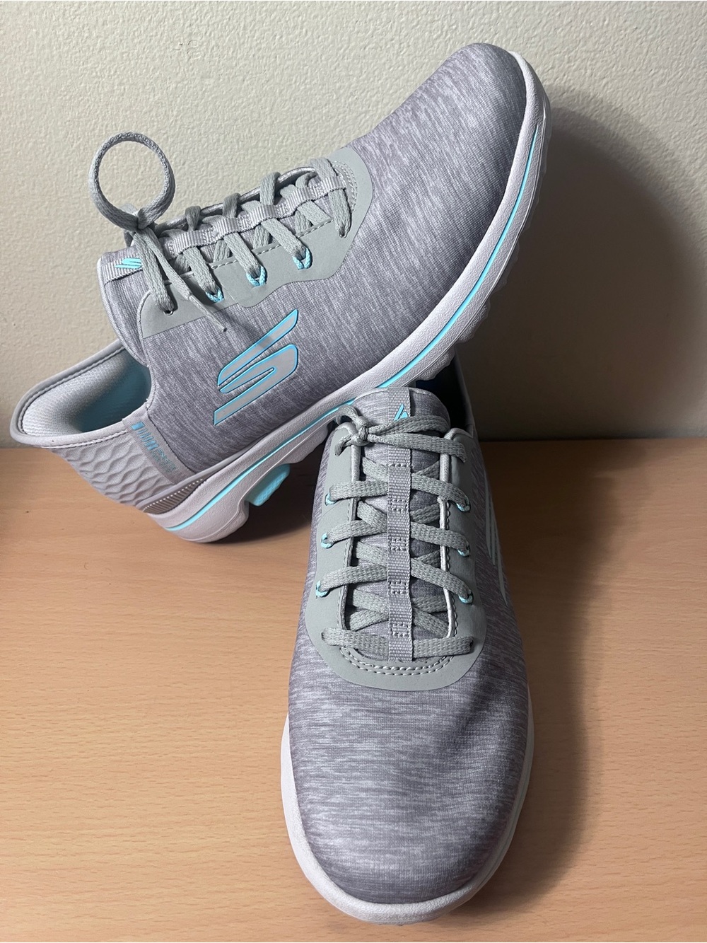 Skechers Slip-ins GO GOLF WALK 5 GOGA MAX Women’s Gray/Aqua Shoes Size 8